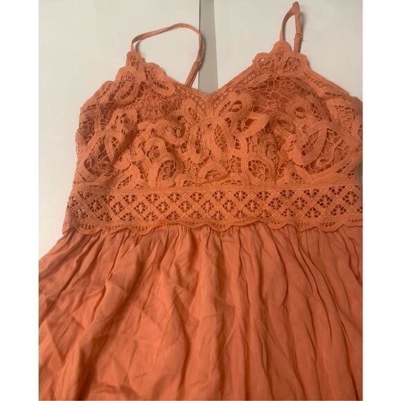 Coral Lace Detail Maxi Dress - Picture 6 of 11